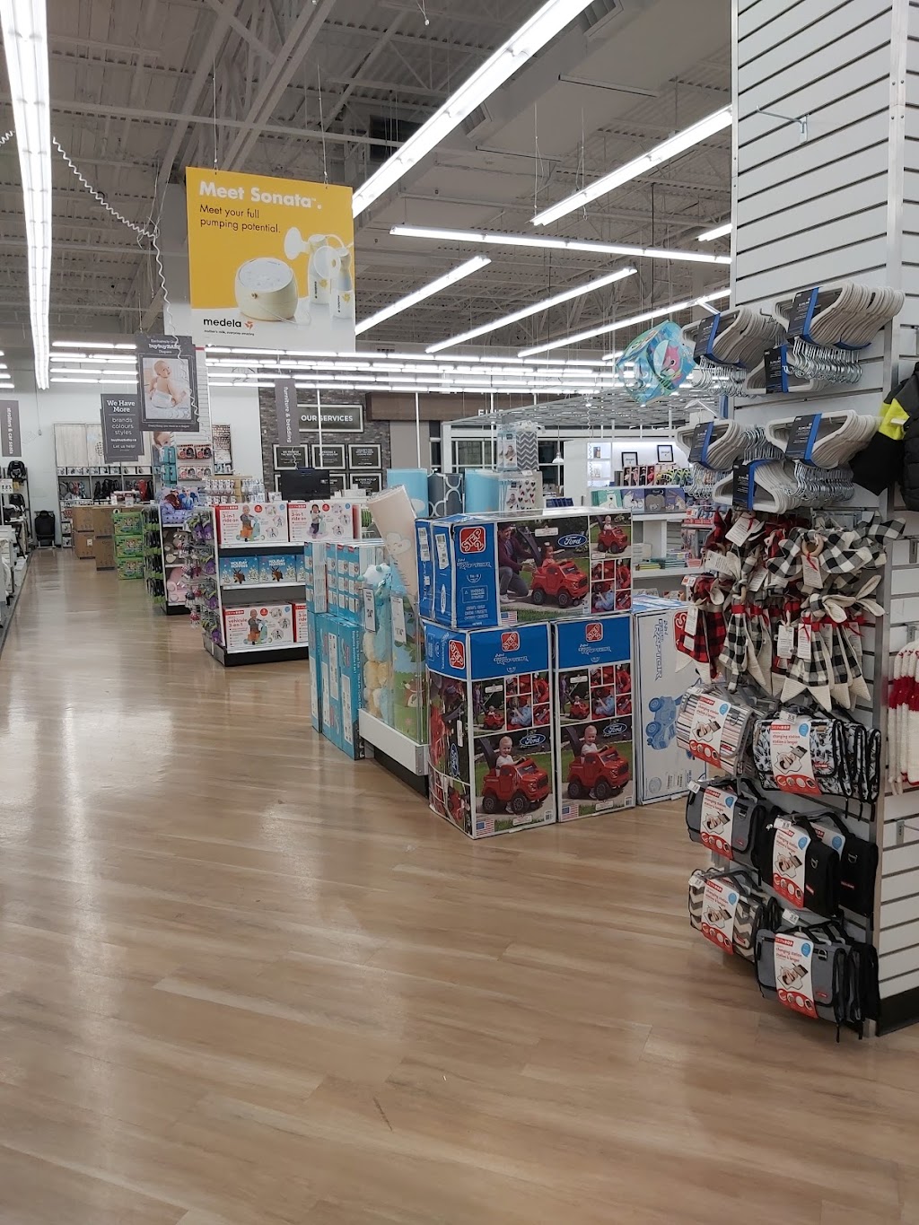 Bed Bath & Beyond | 208 Chain Lake Dr, Halifax, NS B3S 1C5, Canada | Phone: (902) 450-5511