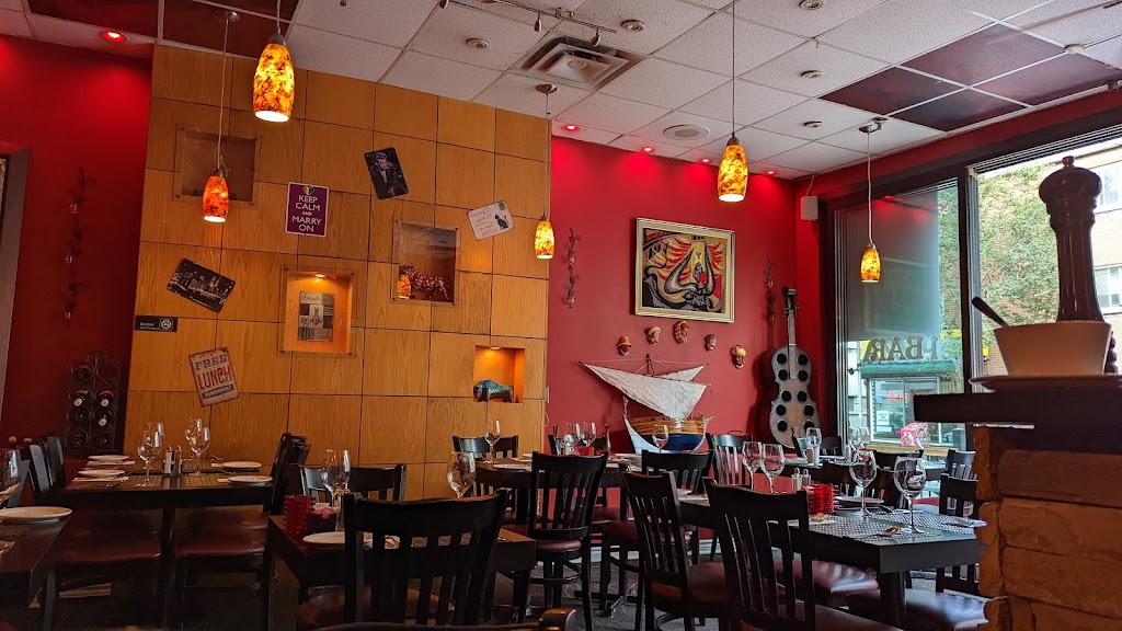Toro Rosso | 1453 Rue Sainte-Catherine E, Montréal, QC H2L 2H8, Canada | Phone: (514) 529-1319