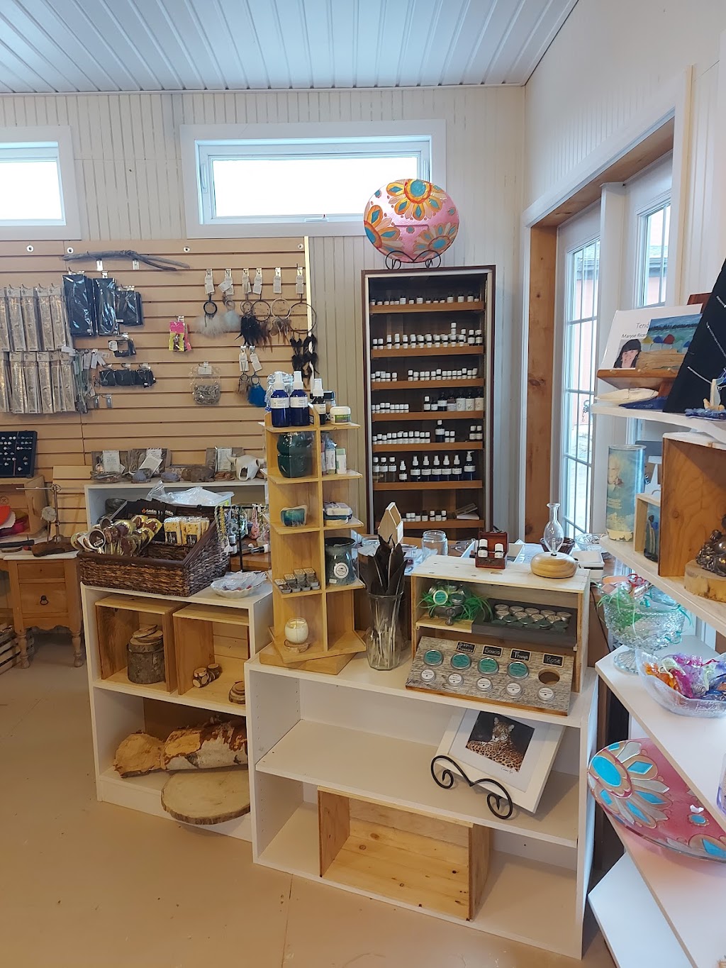 La Halte de la Gitane | 187 Rue Saint-Jacques, East Angus, QC J0B 1R0, Canada | Phone: (819) 571-9659