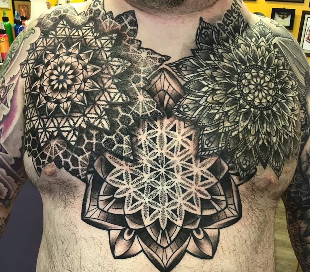 Luck of the Draw Tattoo & Piercing | 445 Simcoe St S, Oshawa, ON L1H 4J7, Canada | Phone: (289) 240-7300