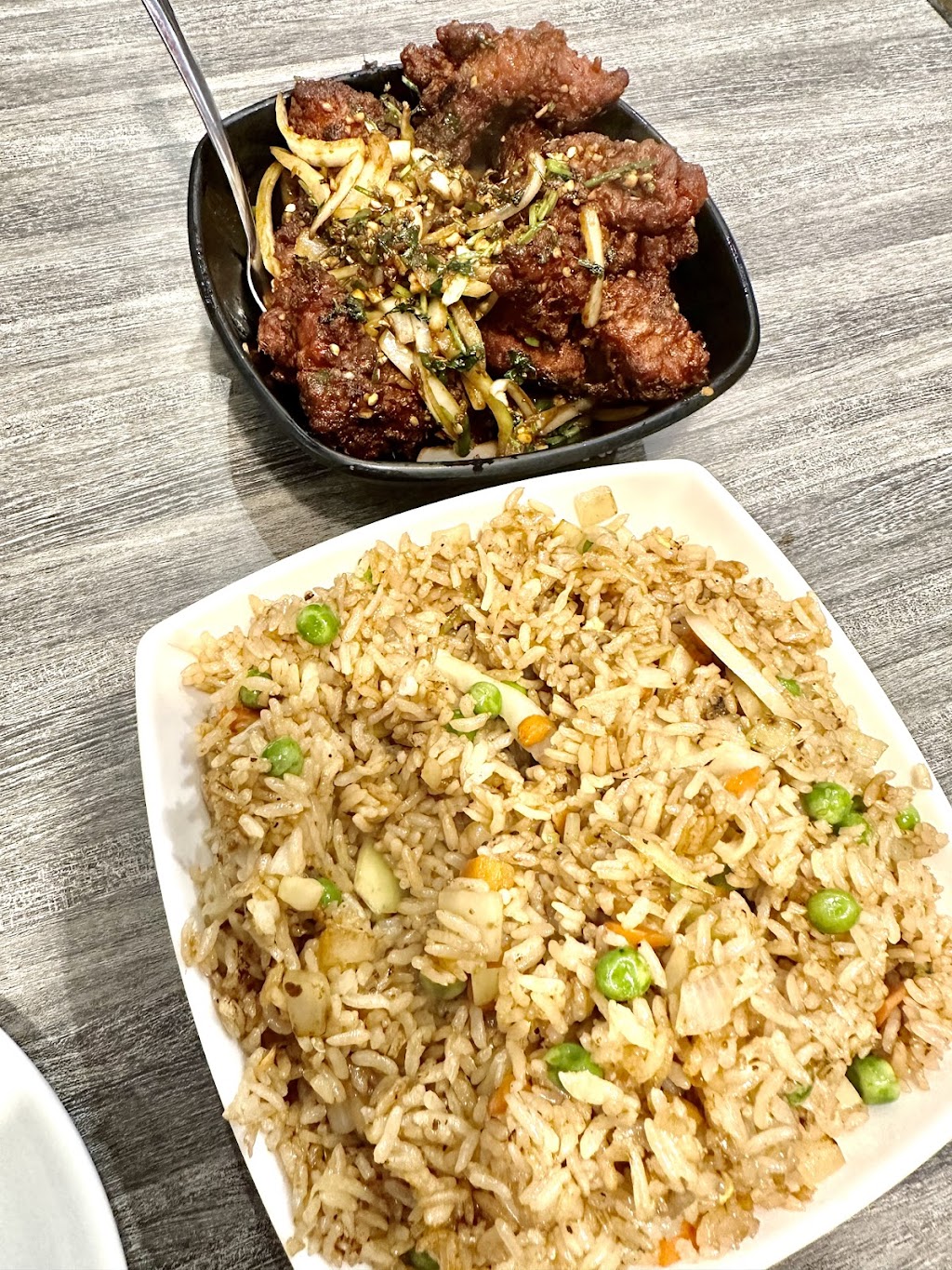 Hakka Legend Asian Cuisine Oakville | 2501 Hampshire Gate, Oakville, ON L6H 6C8, Canada | Phone: (905) 829-1555