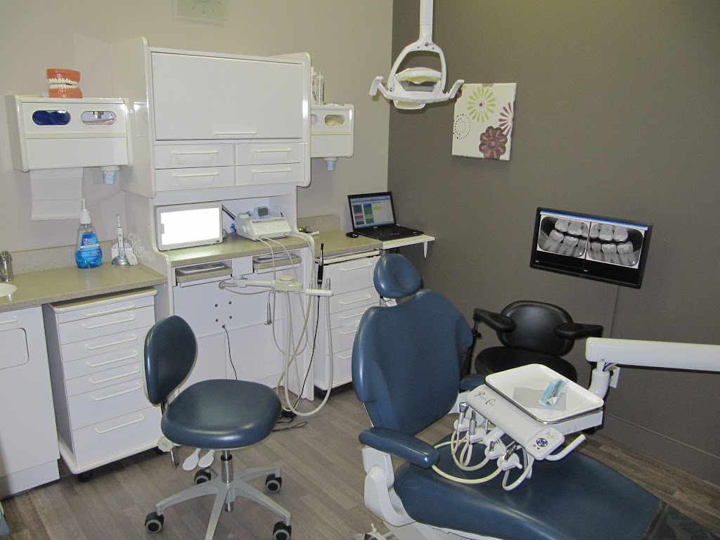 Centre de Soins Dentaires Duvernay | 2495 Boul Saint-Martin Est bureau 16, Laval, QC H7E 4X6, Canada | Phone: (450) 967-4000