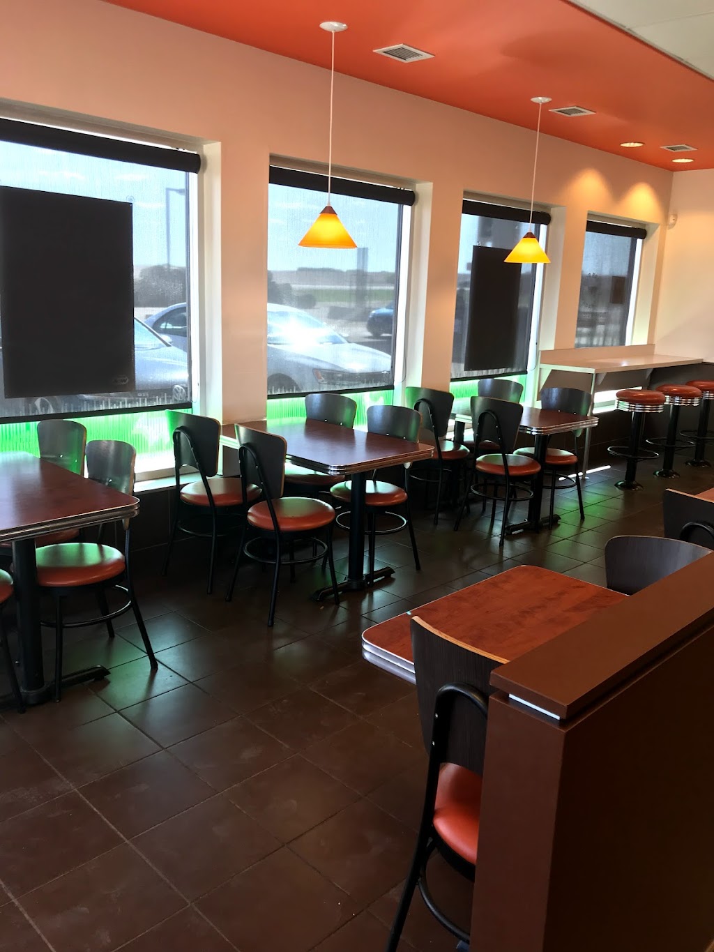A&W Canada | 650 S Railway Ave, Drumheller, AB T0J 0Y0, Canada | Phone: (403) 823-8108
