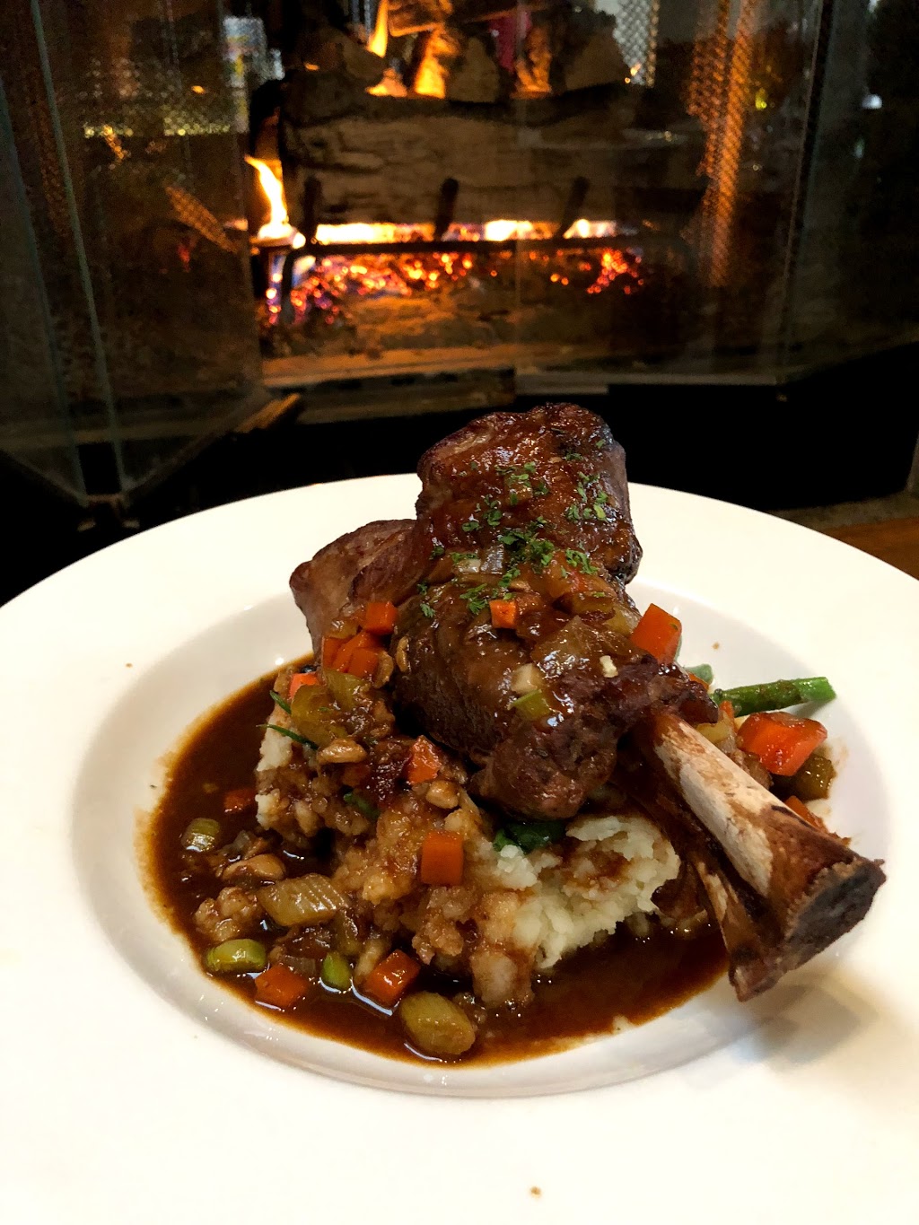 Northlands Bar and Grill | 3400 Anne Macdonald Way, North Vancouver, BC V7G 2S7, Canada | Phone: (604) 924-2950