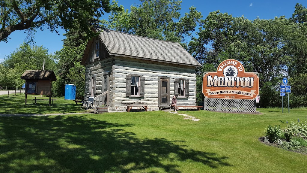 Log House Tourist Centre | 1 Main St, Manitou, MB R0G 1G0, Canada | Phone: (204) 242-2765