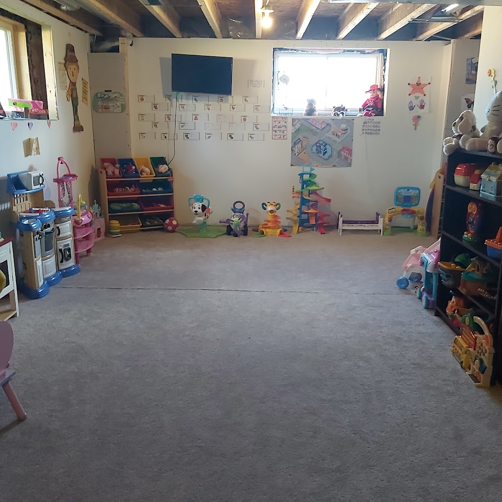 Dialas home daycare | 148 Maynooth Ct, Ottawa, ON K2J 6Y5, Canada | Phone: (613) 440-0690