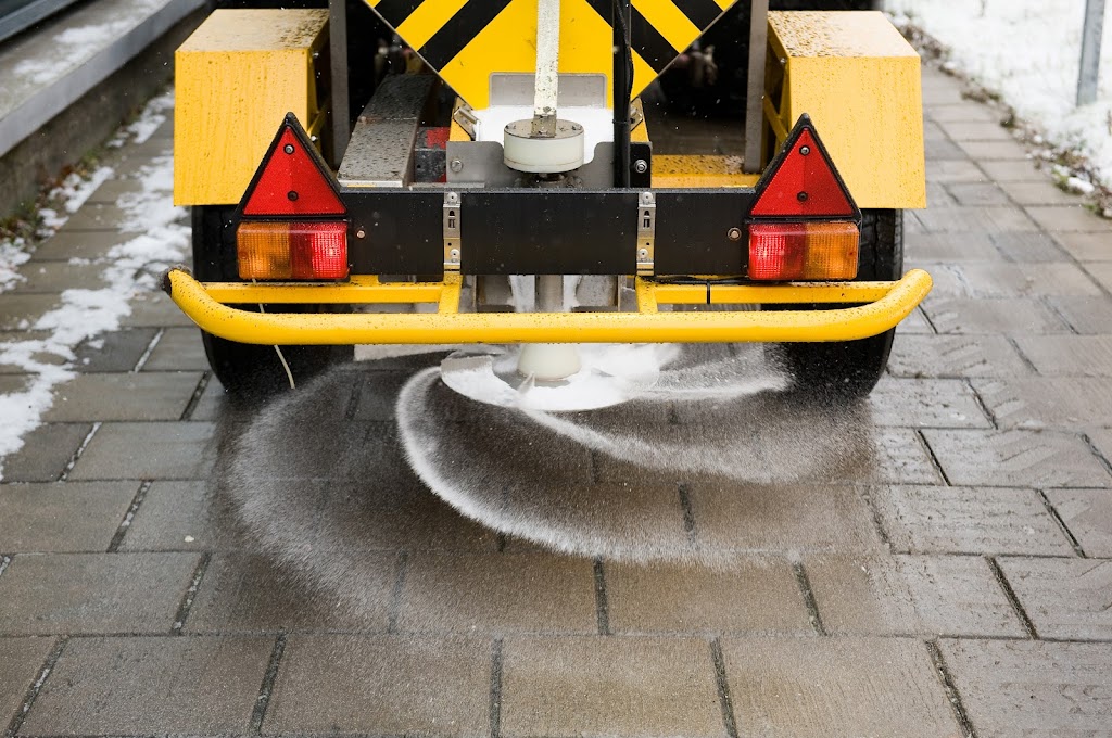 Decomax Maintenance | 202 Bellagio Ave, Hannon, ON L0R 1P0, Canada | Phone: (905) 920-0117