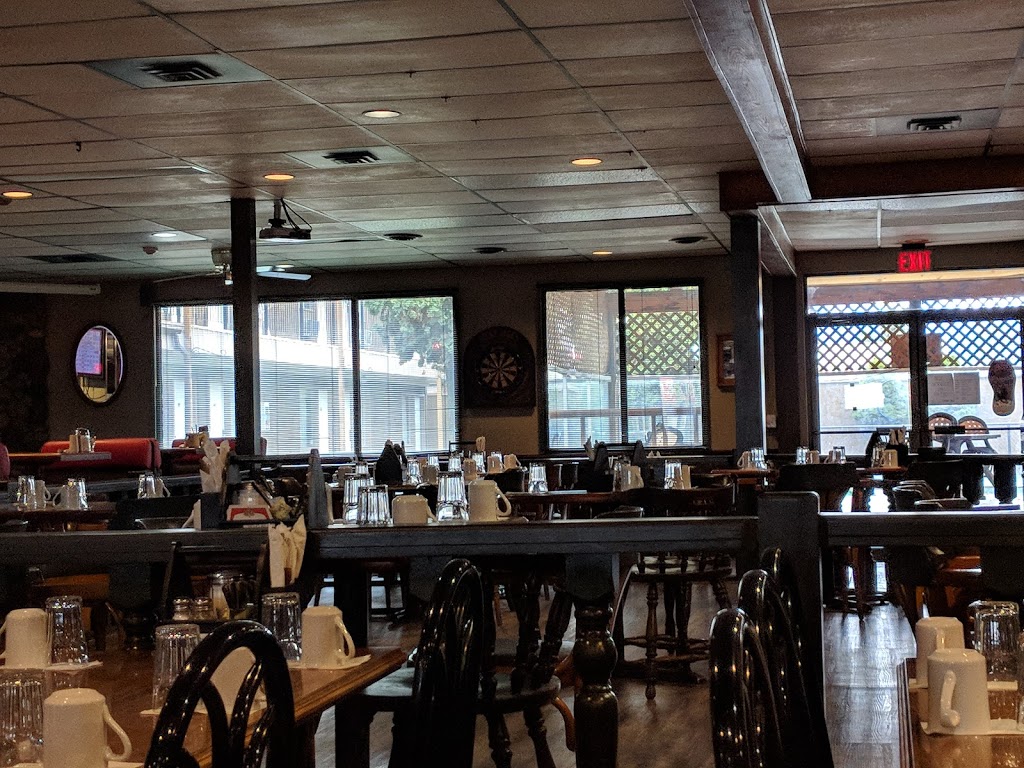 Howard Johnson by Wyndham Enderby | 1510 George St, Enderby, BC V0E 1V0, Canada | Phone: (250) 838-6825
