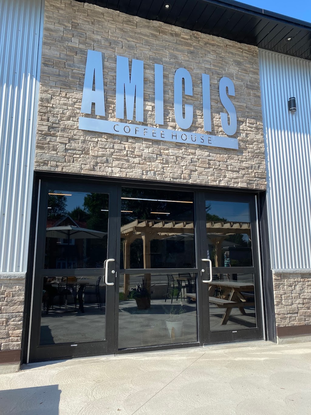 Amicis Coffee House | store | 347 Princess St, Shallow Lake, ON N0H 2K0, Canada | 5193757683 OR +1 519-375-7683