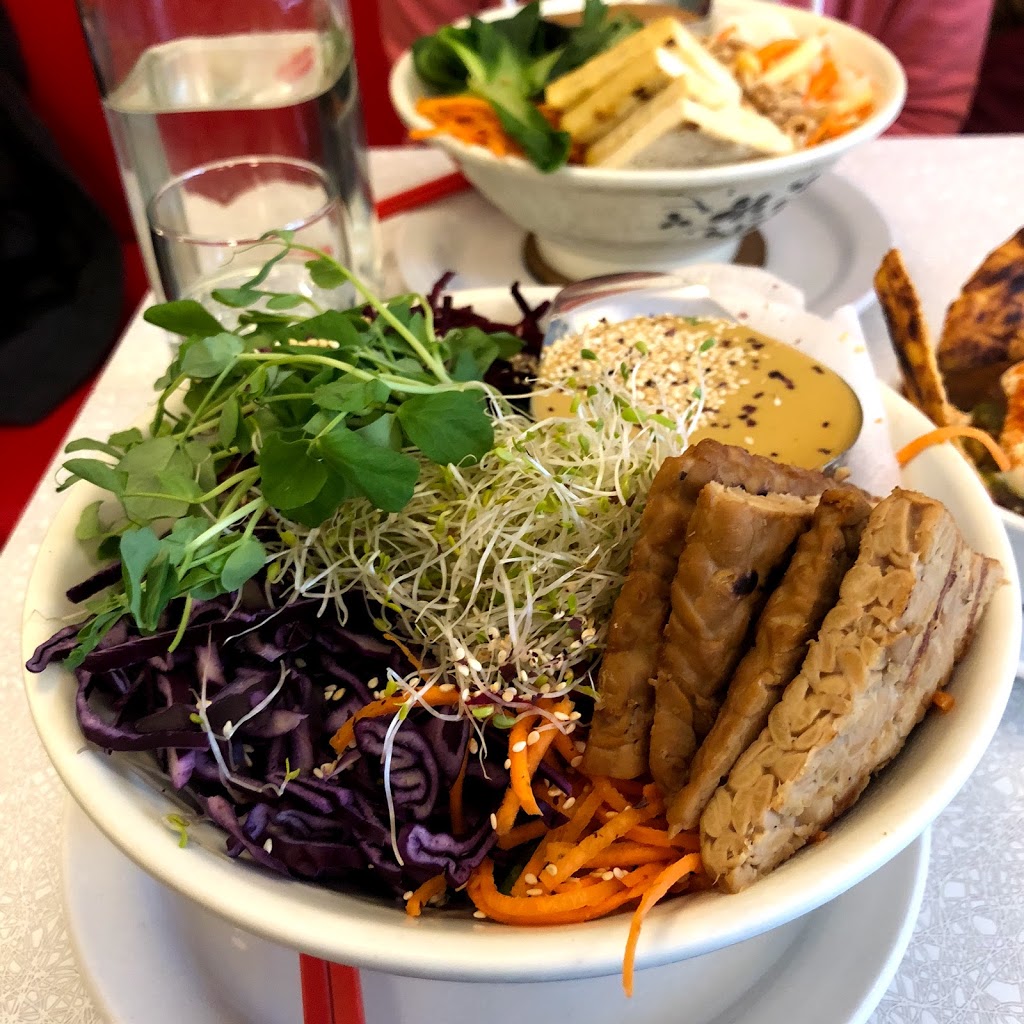 Aux Vivres Plateau | 4631 Boul St-Laurent, Montréal, QC H2T 1R2, Canada | Phone: (514) 842-3479