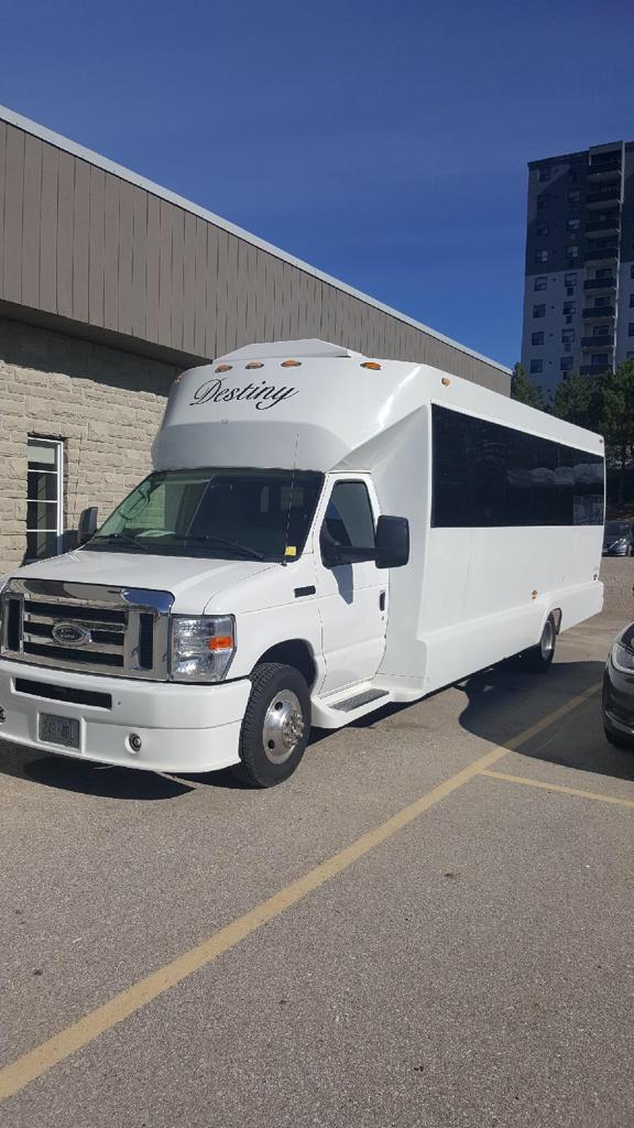 Your Choice Limo | 2800 Kingston Rd unit 25, Scarborough, ON M1M 1M7, Canada | Phone: (647) 208-7281