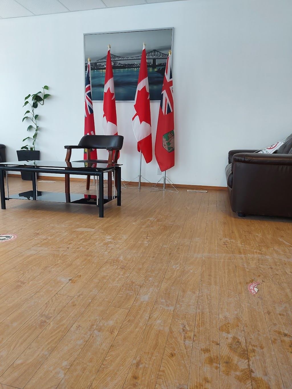 World Gateway Immigration Company Inc. | 678 McPhillips St, Winnipeg, MB R2X 2H3, Canada | Phone: (204) 295-4449