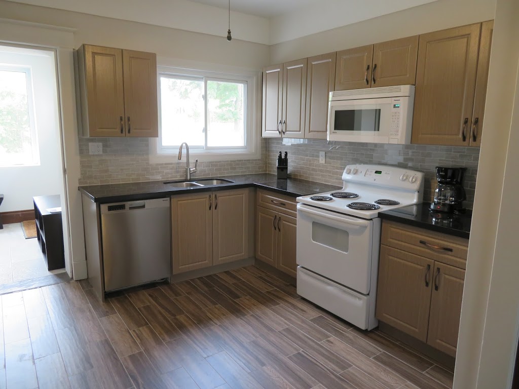 River Road Manor | 5007 River Rd, Niagara Falls, ON L2E 3G7, Canada | Phone: (905) 324-3116