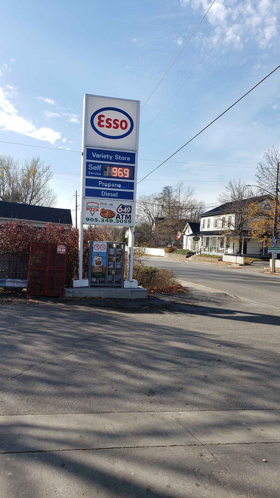 Esso | 10843 County Rd 2, Grafton, ON K0K 2G0, Canada | Phone: (905) 349-3059