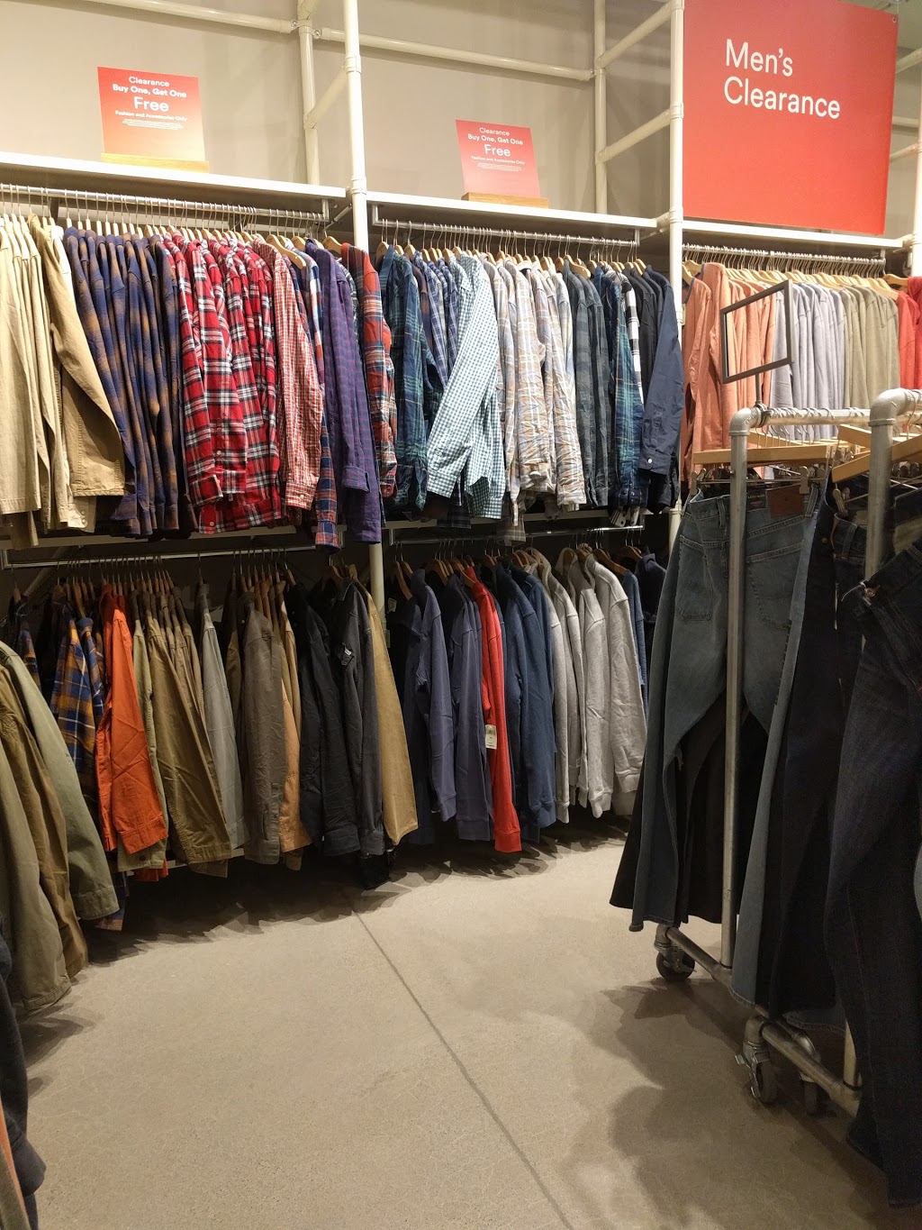 Lucky Brand | 5000 Canoe Pass Way, Tsawwassen, BC V4M 4G9, Canada | Phone: (604) 948-3420