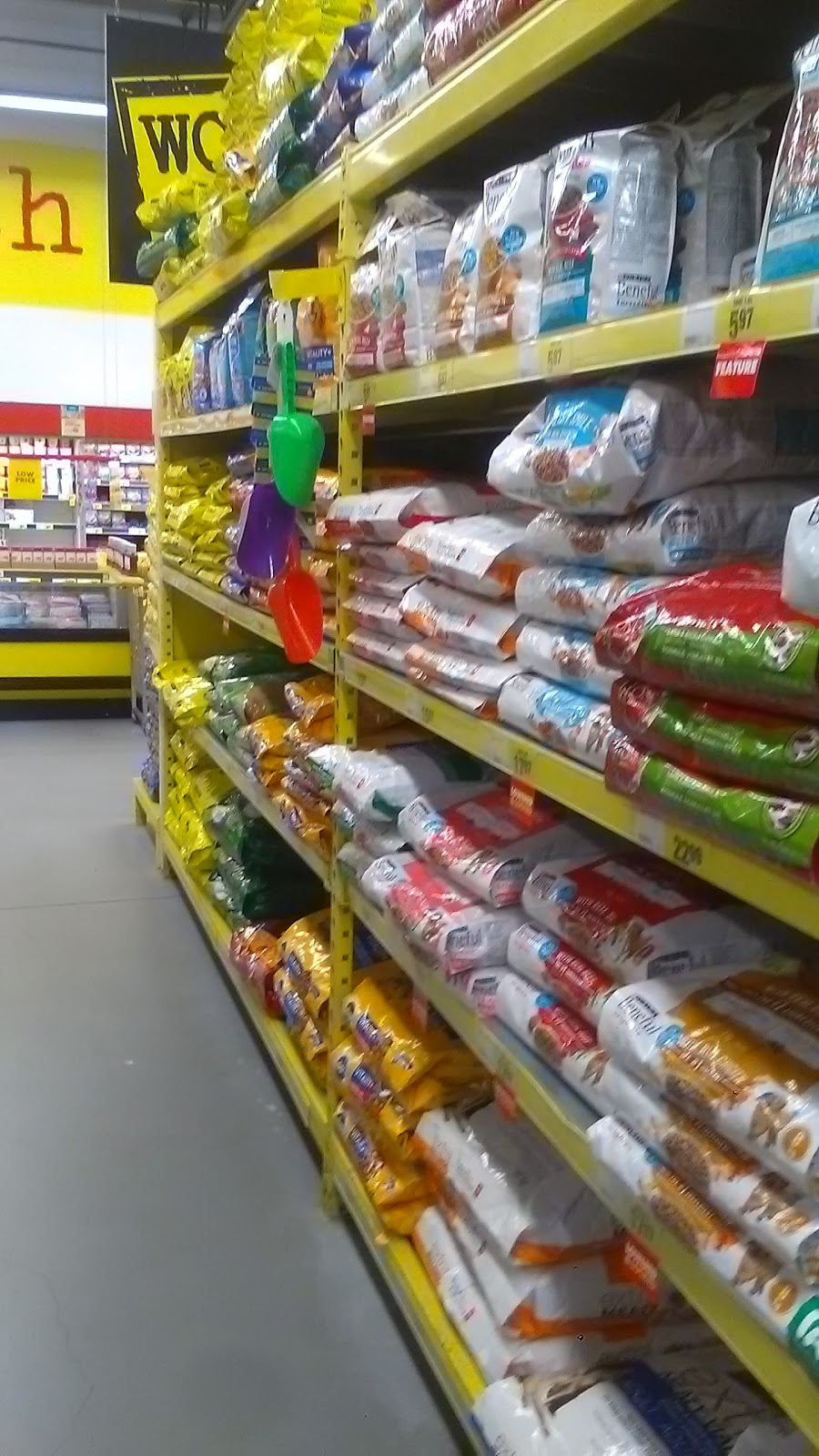 Ryans No Frills | 657 John St N, Aylmer, ON N5H 3J1, Canada | Phone: (866) 987-6453
