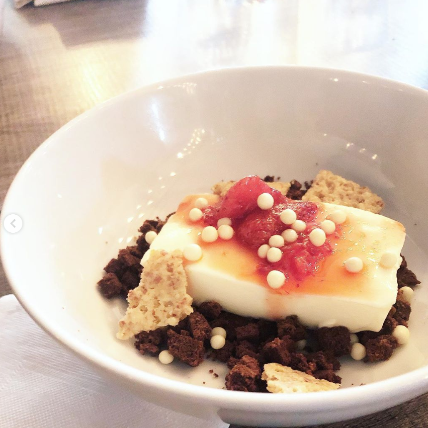 Cellar Door Restaurant | 3003 Lake Shore Blvd W, Etobicoke, ON M8V 1K2, Canada | Phone: (416) 253-0303