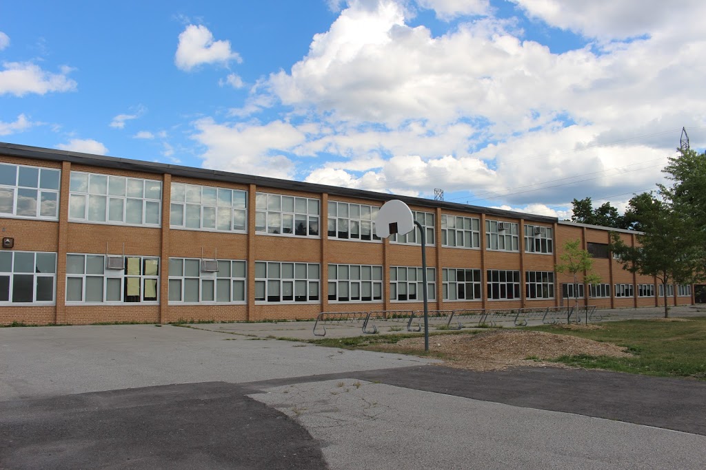 Cummer Valley Middle School | 70 Maxome Ave, North York, ON M2M 3K1, Canada | Phone: (416) 395-2260