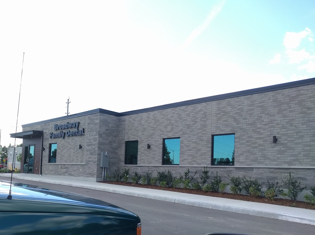 Broadway Family Dental Tillsonburg | 584 Broadway, Tillsonburg, ON N4G 3S7, Canada | Phone: (519) 842-4344