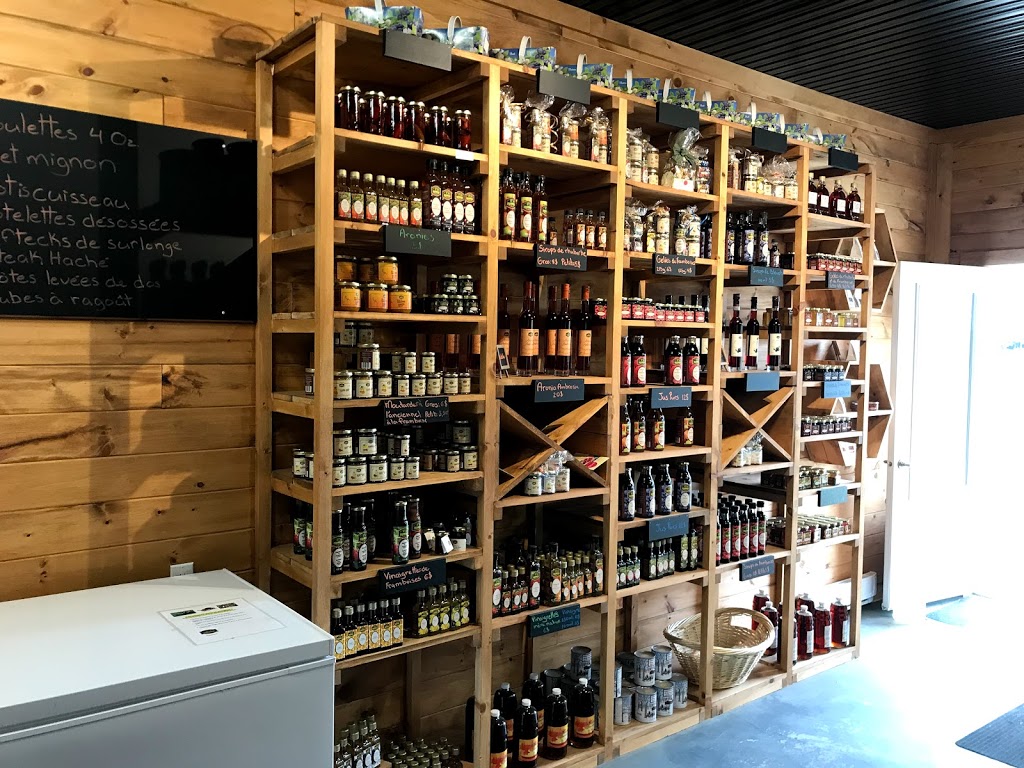 Boutique du Sommet | 261 Route 105, Messines, QC J0X 2J0, Canada | Phone: (873) 566-8444
