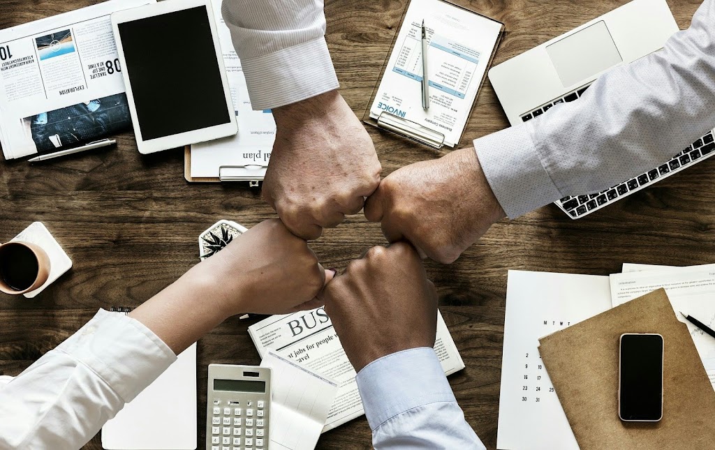 ARAZ IT SOLUTIONS Inc | 236 Rue Acres, Kirkland, QC H9H 4R2, Canada | Phone: (514) 805-2427