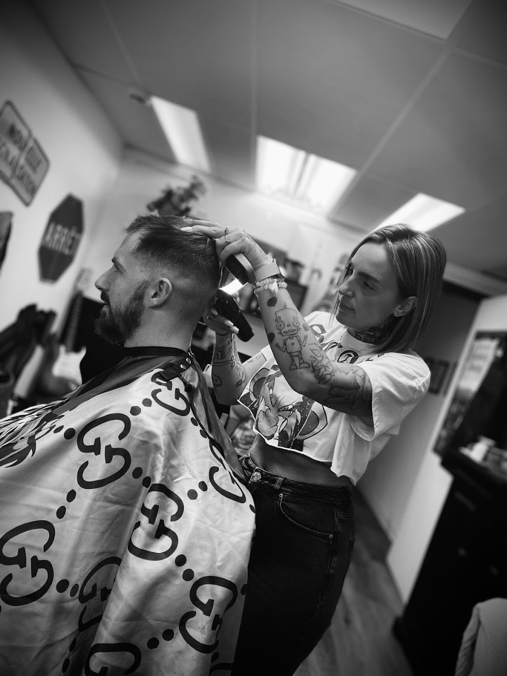 L’atelier Primaire -Barbier- | 36 Rue St Vincent, Sainte-Agathe-des-Monts, QC J8C 2A6, Canada | Phone: (514) 549-2319