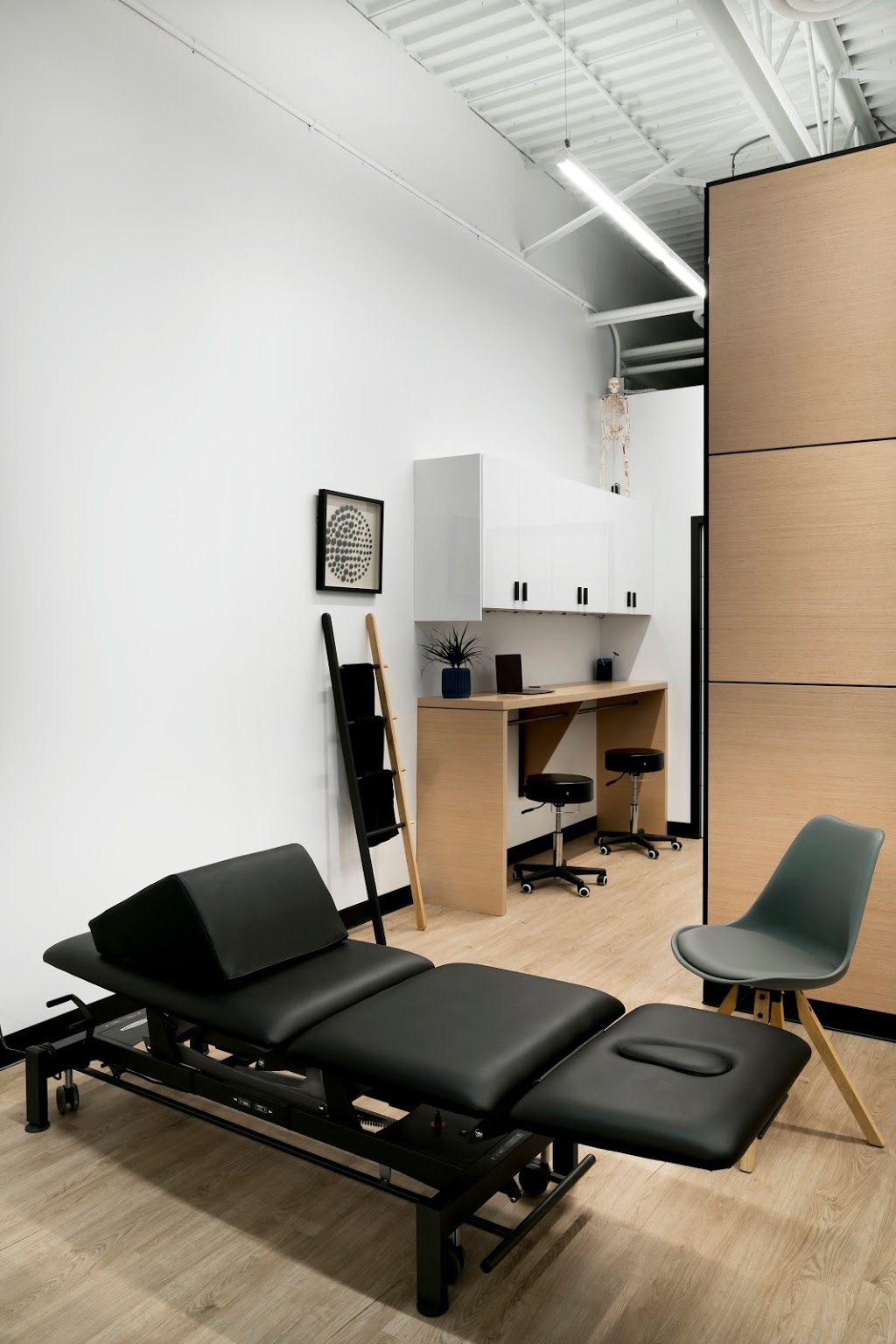 Balance Physiotherapy & Massage | 116 Southbank Blvd #103, Okotoks, AB T1S 0L3, Canada | Phone: (403) 768-3548