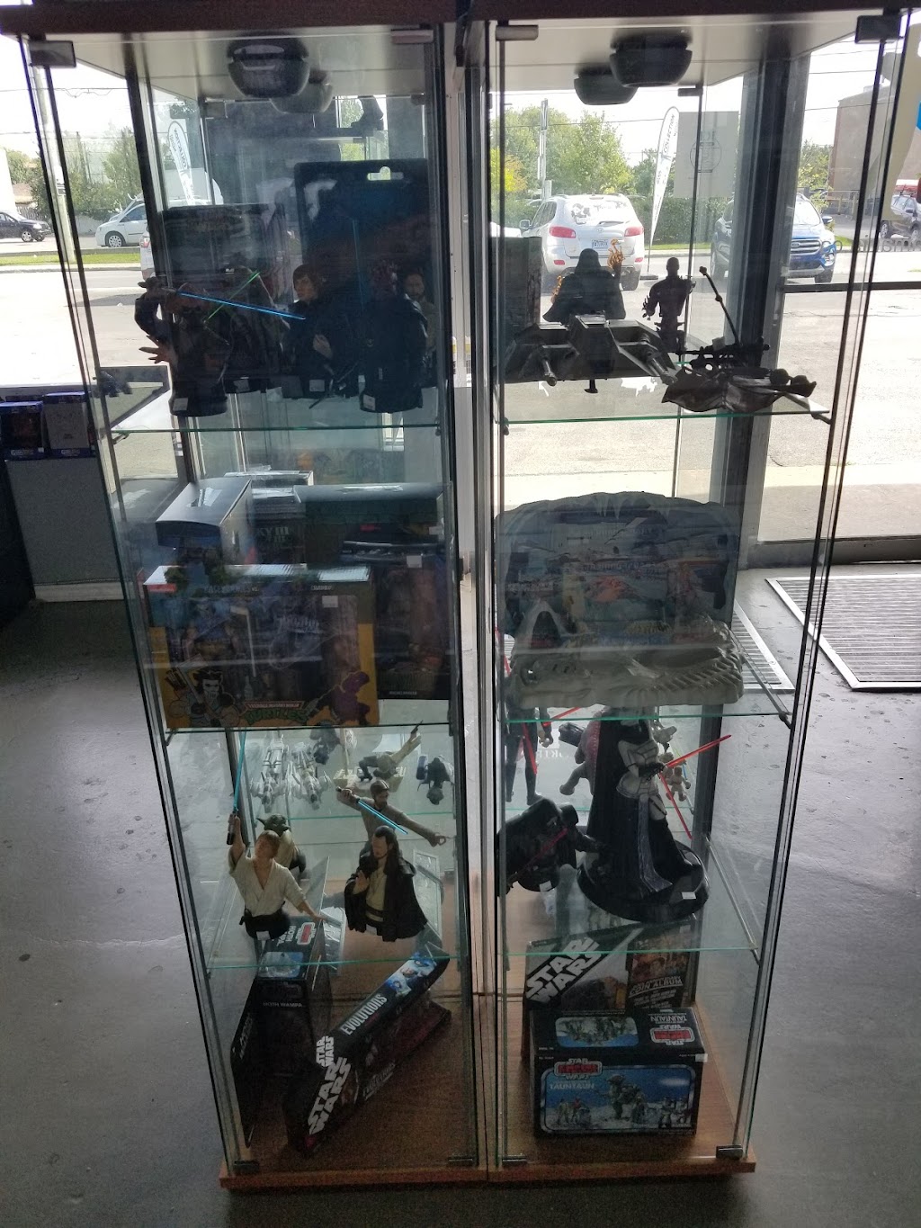 Collection Mania | 5460 Mnt Saint-Hubert, Saint-Hubert, QC J3Y 1V9, Canada | Phone: (514) 814-5425