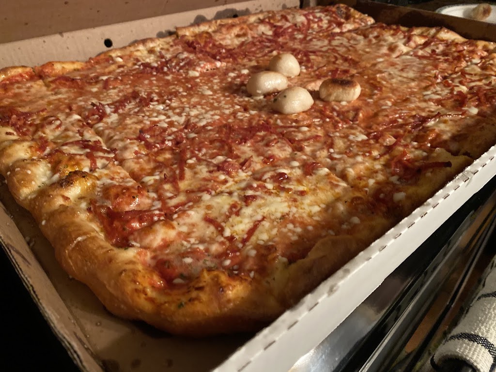 Primo Pizza | 9733 Tecumseh Rd E, Windsor, ON N8R 1A1, Canada | Phone: (519) 735-6008