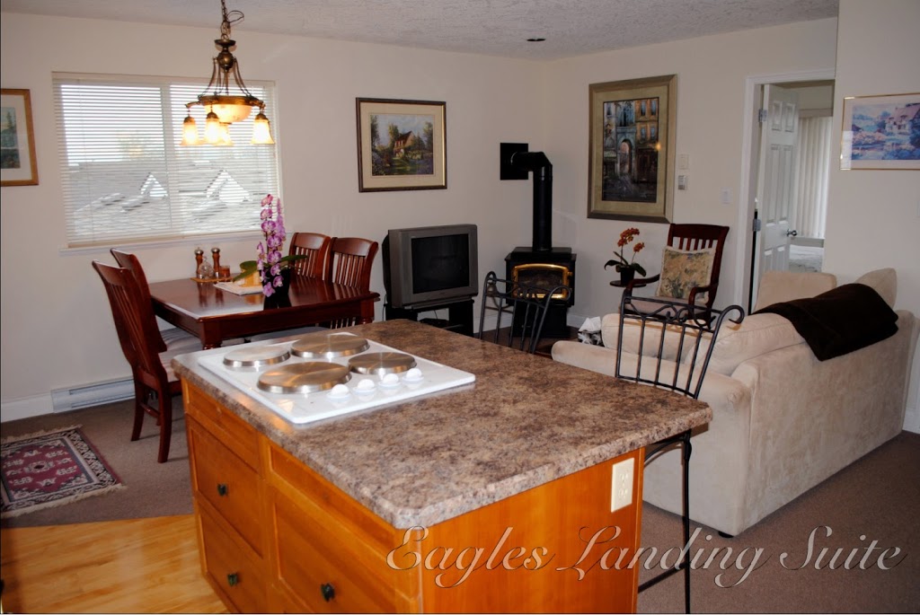 Corbett House B & B | 9651 4 St, Sidney, BC V8L 2Y8, Canada | Phone: (250) 656-8080