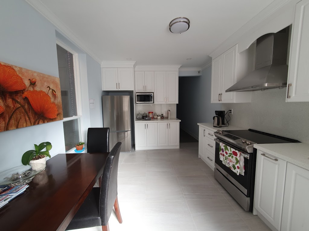 Jacks Guesthouse | 23 McGill St, Toronto, ON M5G 1H3, Canada | Phone: (416) 616-9253