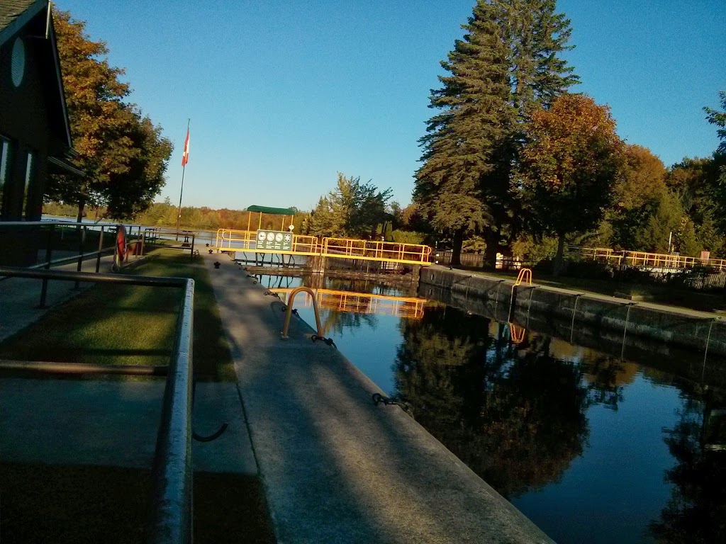 Lockside Manor | Brock, Regional Municipality, 51 Ball Ave E, Beaverton, ON L0K 1A0, Canada | Phone: (705) 426-3084