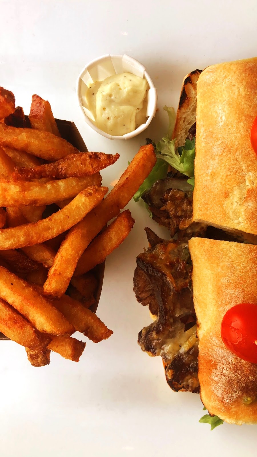 Lulu Bistro | 1025 Rue Lionel-Daunais, Boucherville, QC J4B 0A5, Canada | Phone: (450) 449-5885