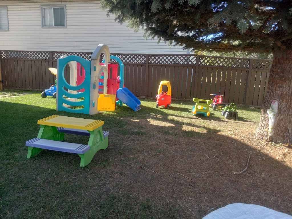 Love me dayhome | 8 Hunterhorn Gate NE, Calgary, AB T2K 6H3, Canada | Phone: (403) 456-6985