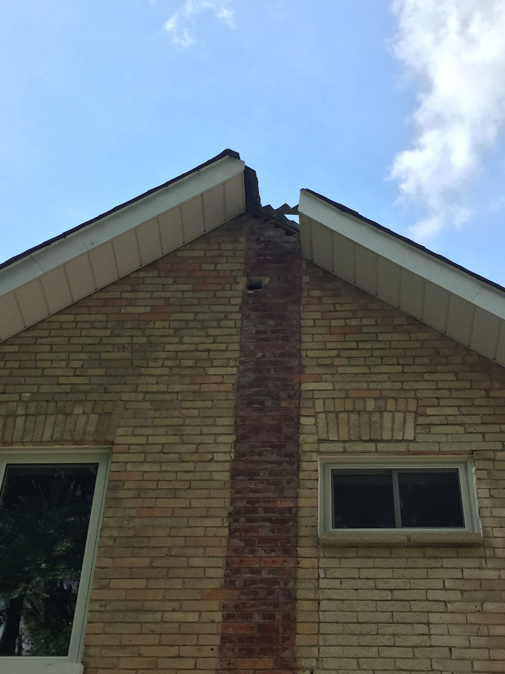 Arcamm Roofing, Insulation & Eavestrough | 355 Bloor St W #1a, Oshawa, ON L1J 5Y5, Canada | Phone: (905) 955-7663