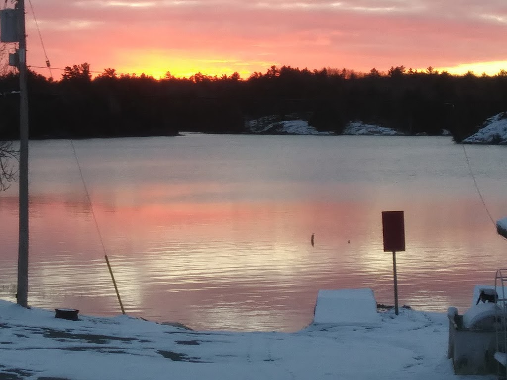 5 Fish Resort | 25 Whip Poor Will Rd, Alban, ON P0M 1A0, Canada | Phone: (705) 822-4428