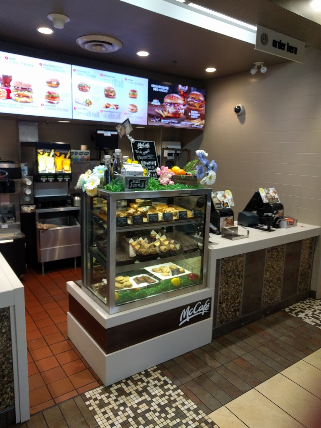McDonalds | 300-23981 Dewdney Trunk Rd, Maple Ridge, BC V4R 1W1, Canada | Phone: (604) 476-4210