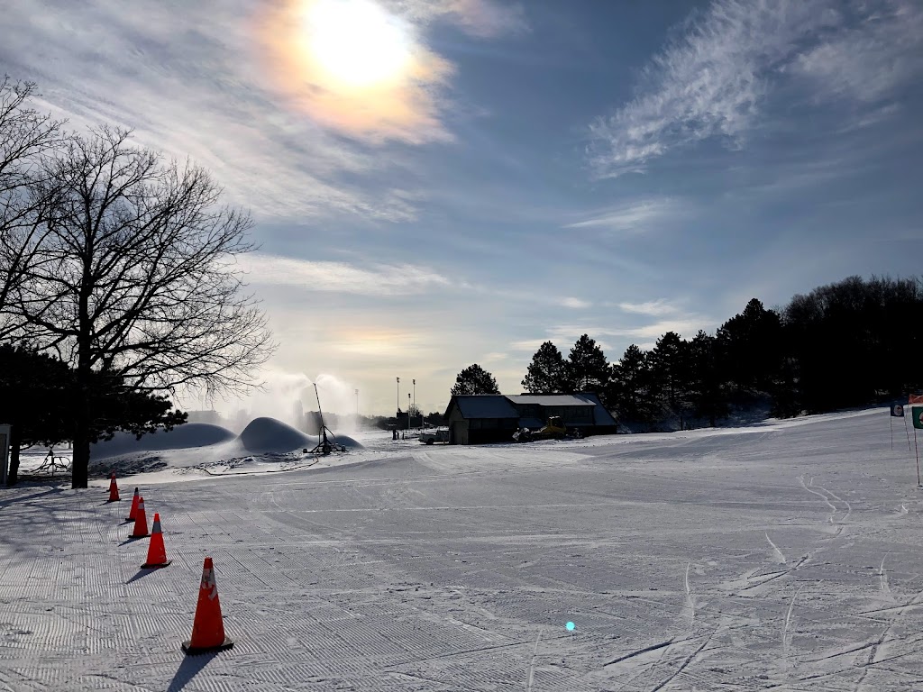 Centennial Park Ski Chalet | 256 Centennial Park Rd, Etobicoke, ON M9C 5N3, Canada | Phone: (416) 394-8750