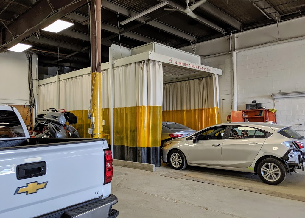SRM Collision Center | 1645 Comstock Rd, Gloucester, ON K1B 4X2, Canada | Phone: (613) 741-0080