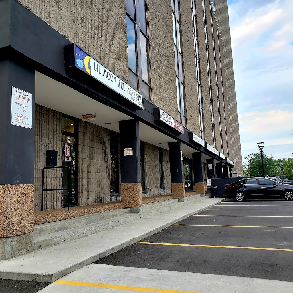 Chateau Royale Professional Building | 1390 Prince of Wales Dr, Ottawa, ON K2C 3N6, Canada | Phone: (613) 890-8833