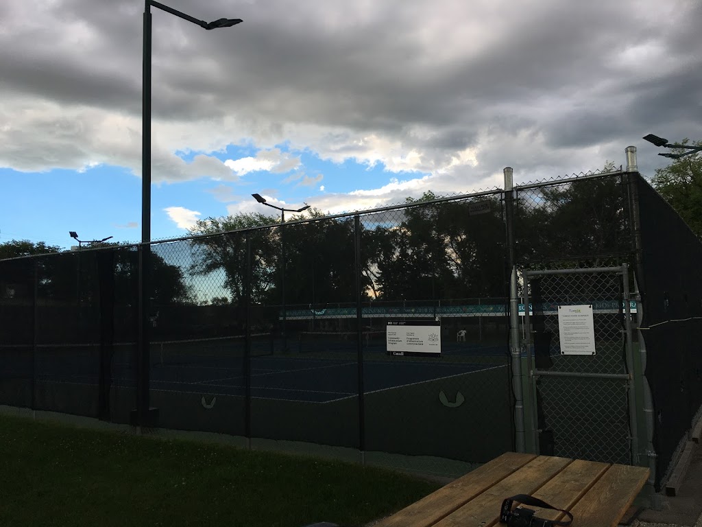 Tuxedo Tennis Club | 370 Southport Blvd, Winnipeg, MB R3P 0S9, Canada | Phone: (204) 837-3766