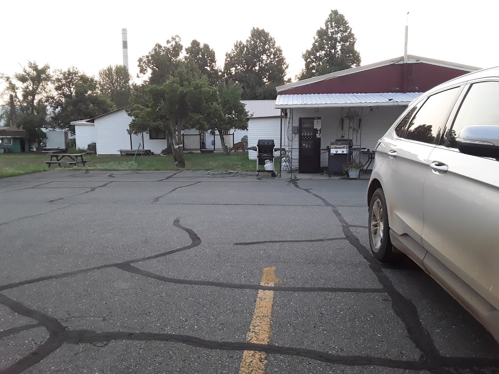 The Victorian Motel and RV Park | 6451 Highway #3 E (Central Ave), Grand Forks, BC V0H 1H9, Canada | Phone: (250) 442-3011