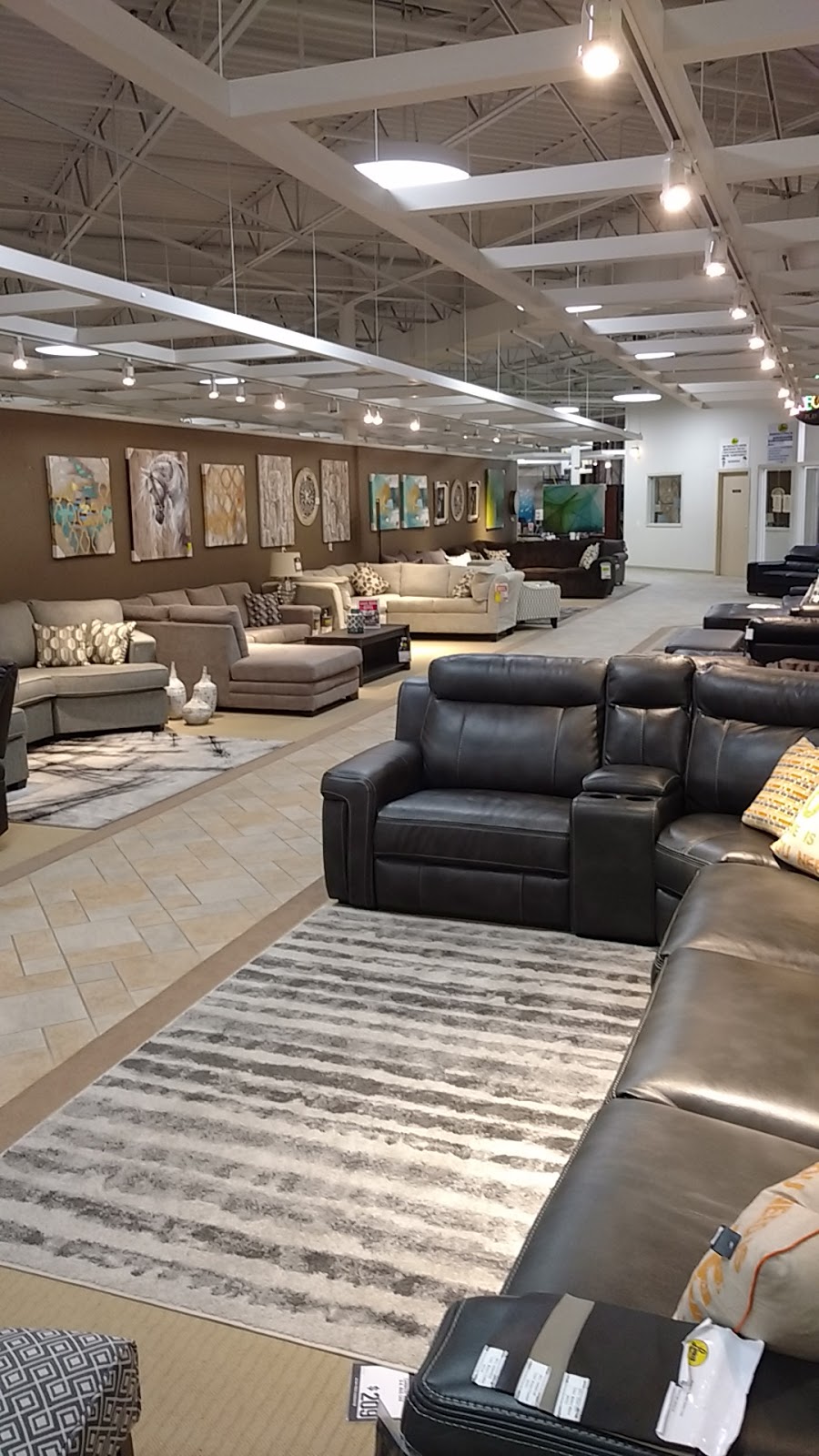 Leons Furniture | 947 Wharncliffe Rd S, London, ON N6L 1J9, Canada | Phone: (519) 680-2111