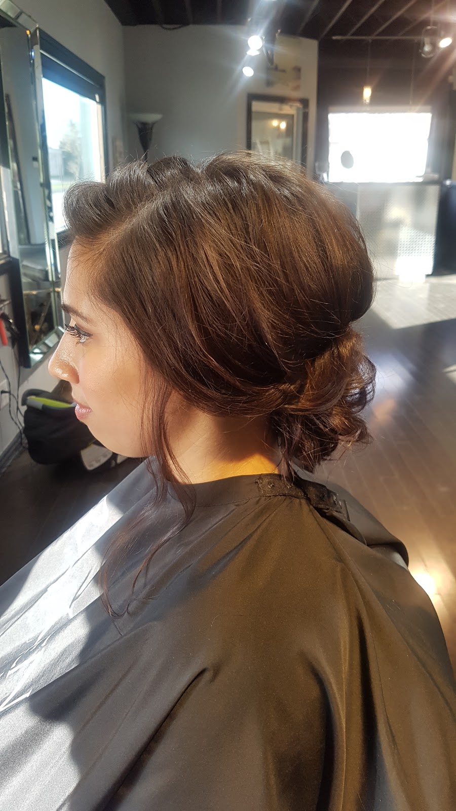 HQ Style Lounge | 483 St Annes Rd, Winnipeg, MB R2M 3E2, Canada | Phone: (204) 414-2119