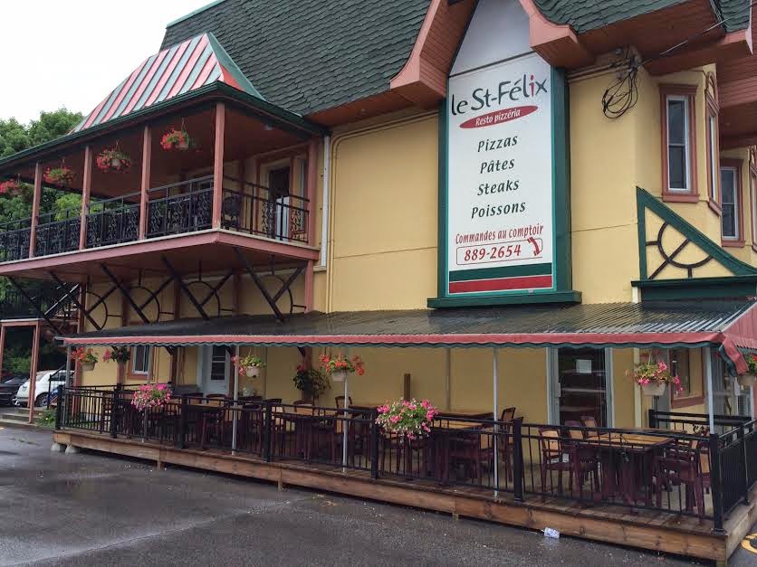 St-Félix Resto Pizzeria | 4260 Rue Principale, Saint-Félix-de-Valois, QC J0K 2M0, Canada | Phone: (450) 889-2654