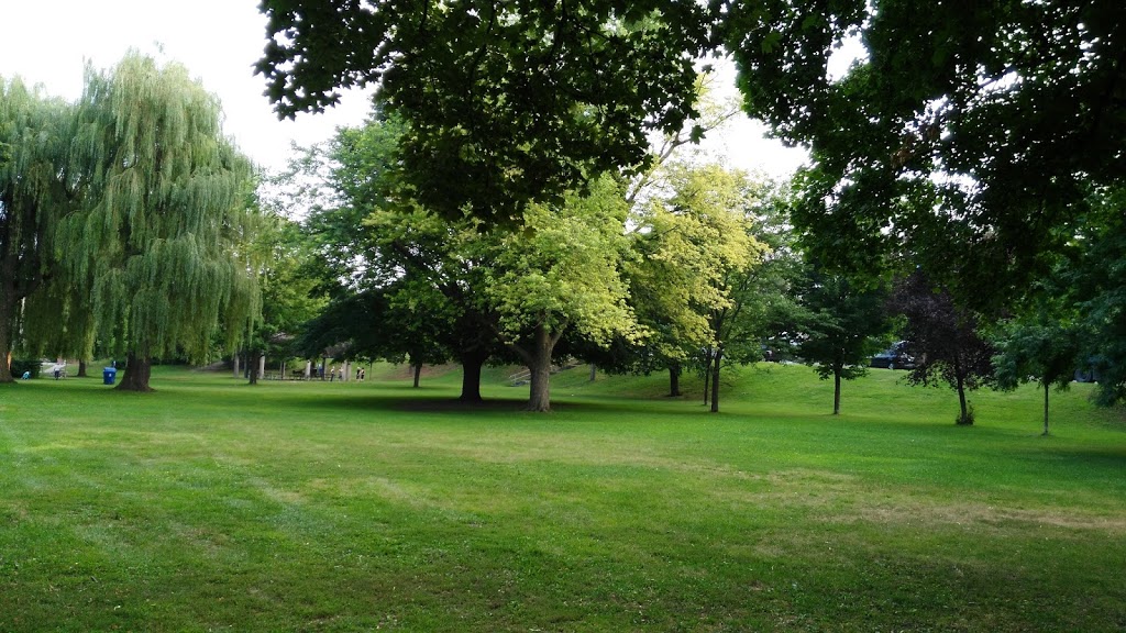 Rennie Park | 1 Rennie Terrace, Toronto, ON M6S 2X2, Canada | Phone: (416) 392-2489