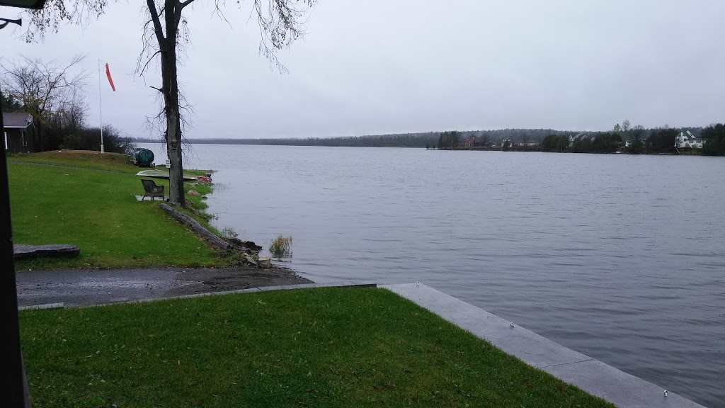 Constance Lake Lodge | 175 Constance Lake Rd, Kanata, ON K2K 1X7, Canada | Phone: (613) 832-2097