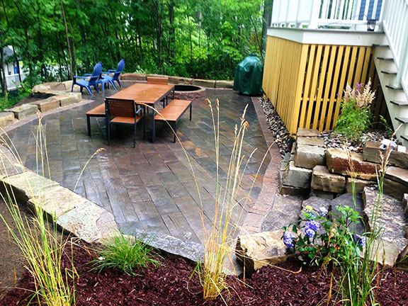 Four Seasons Landscaping PEC | 200 Scotts Mill Rd, Milford, ON K0K 2P0, Canada | Phone: (613) 476-5684