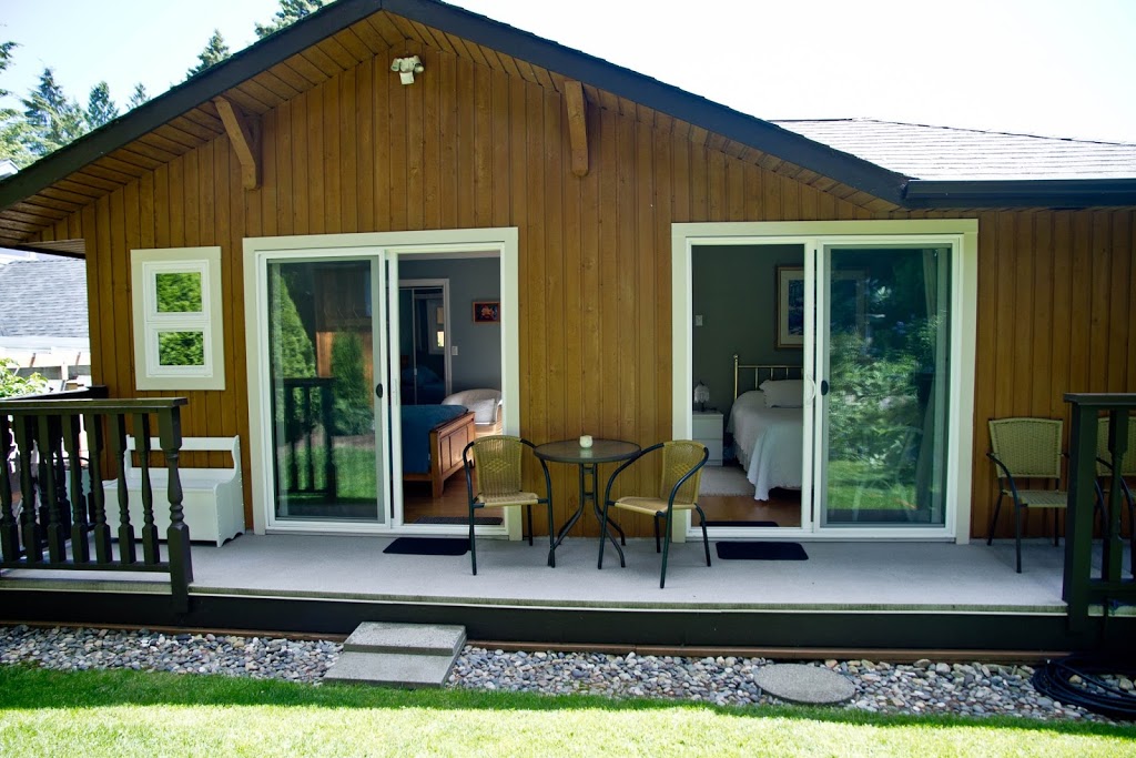 Mountain Bed & Breakfast | 258 Balmoral Rd E, North Vancouver, BC V7N 1R5, Canada | Phone: (604) 987-2725
