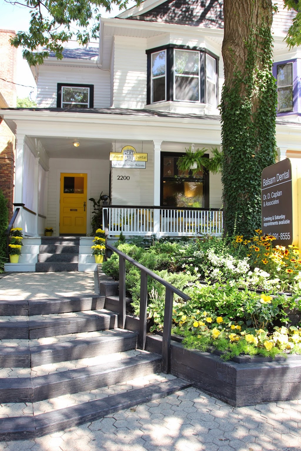 Balsam Dental | 2200 Queen St E, Toronto, ON M4E 1E7, Canada | Phone: (416) 691-8555
